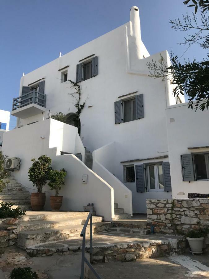 Hara'S Villa In Naousa , Paros Екстер'єр фото